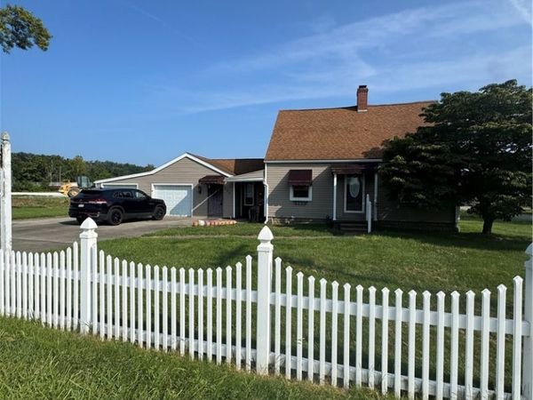 204 Meason St , Connellsville, PA 15425