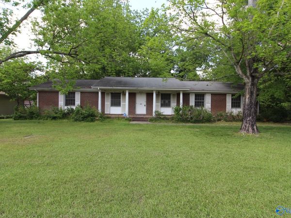 412 Apple Avenue, Albertville, AL 35950