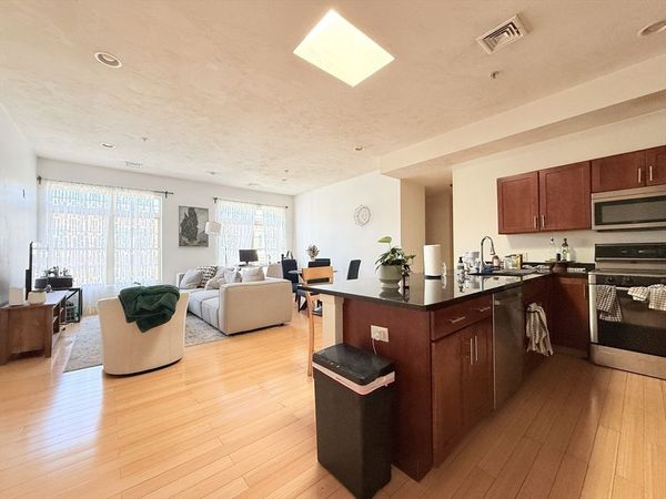 9 Gardner St, Unit 14, Boston, MA 02134