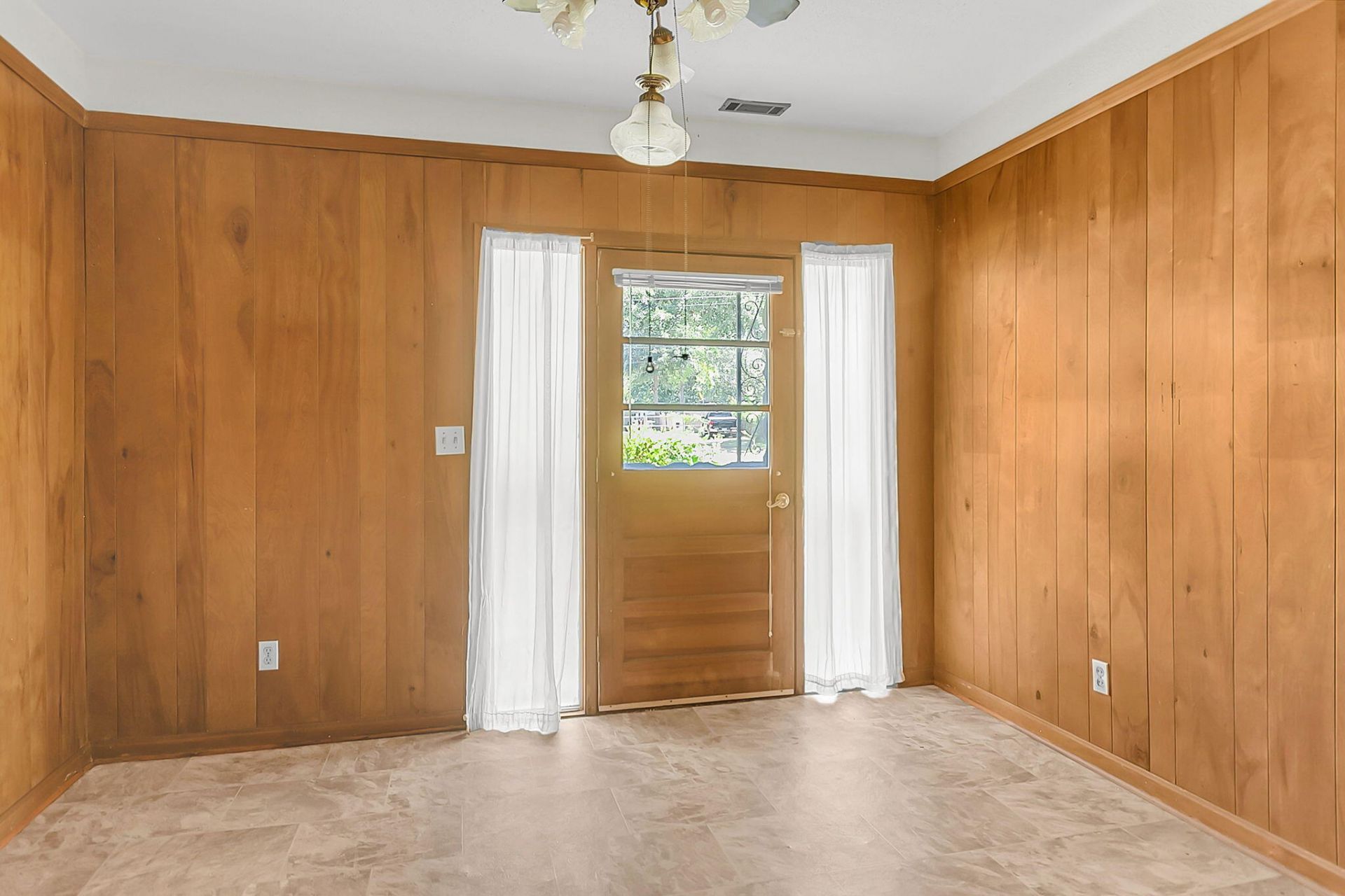 1024 Lepley Road Photo 28