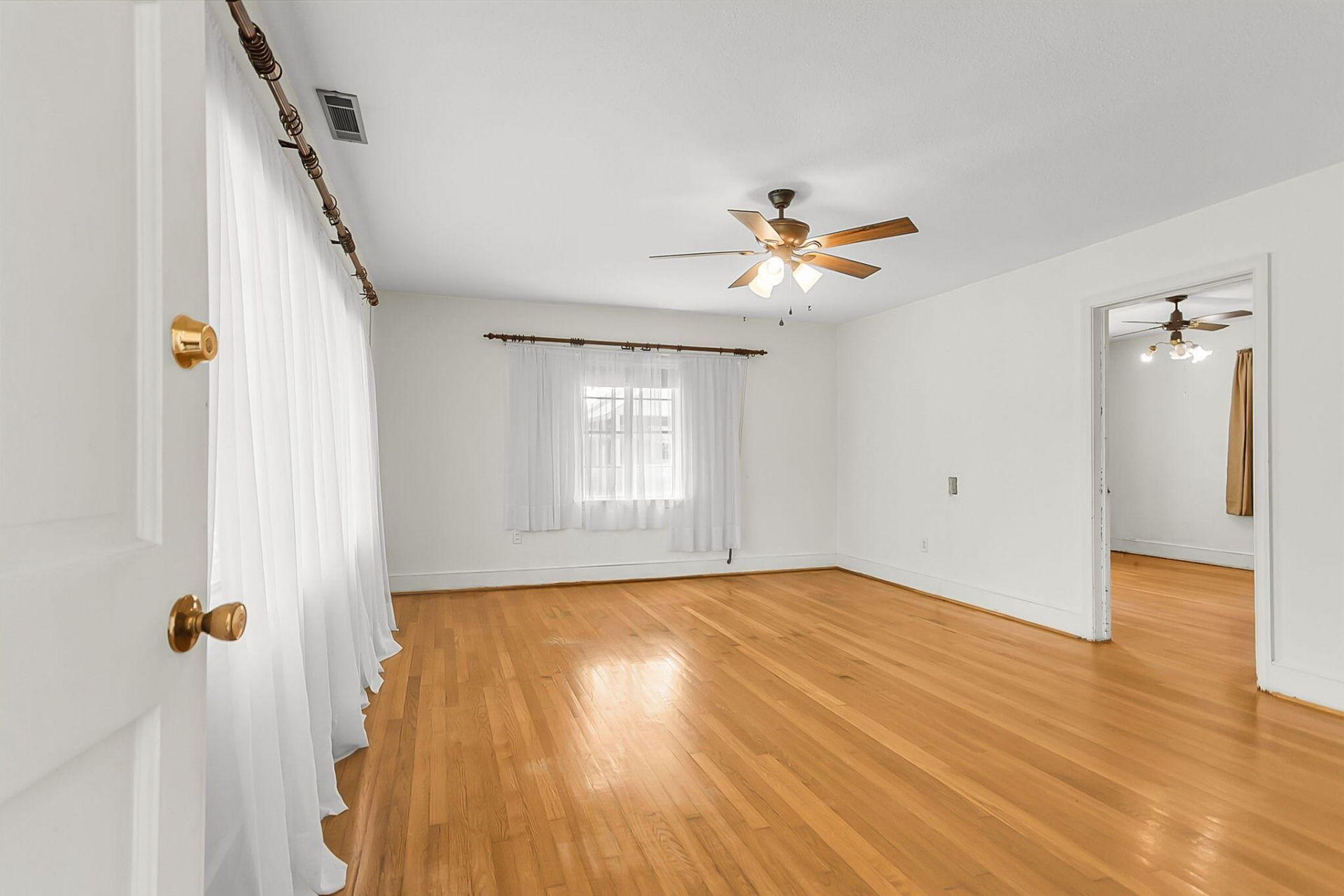 1024 Lepley Road Photo 5