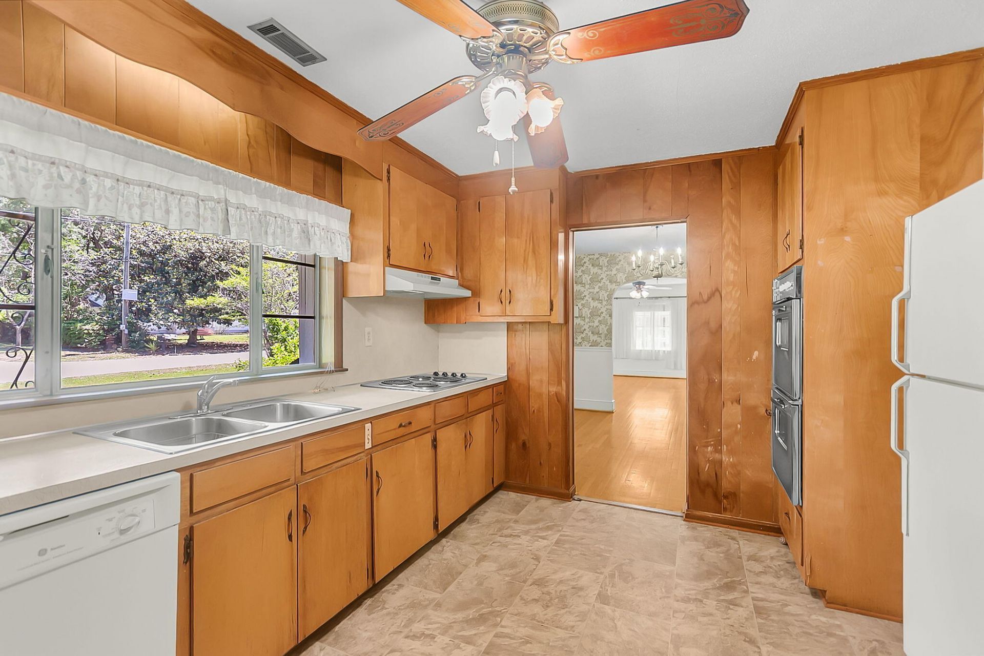 1024 Lepley Road Photo 7