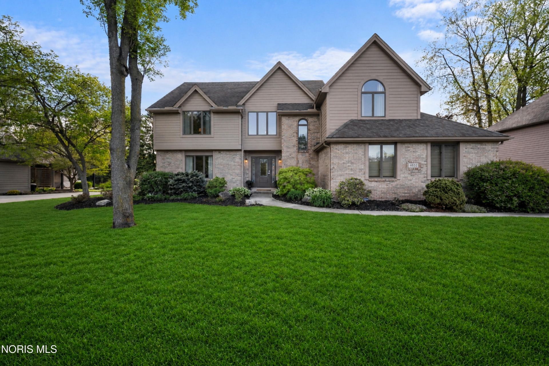 4652 Country Walk Lane, Sylvania, OH 43560 Main Photo