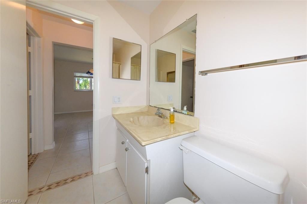 8141 Country Rd, Unit 203, Fort Myers, FL 33919 Photo