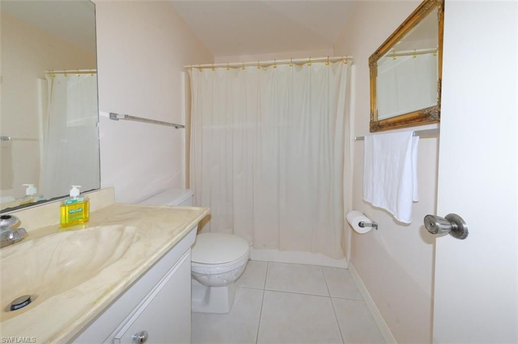 8141 Country Rd, Unit 203, Fort Myers, FL 33919 Photo