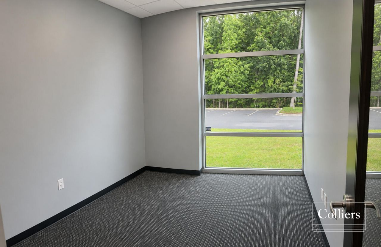 9581 Palmetto Commerce Parkway Photo 10