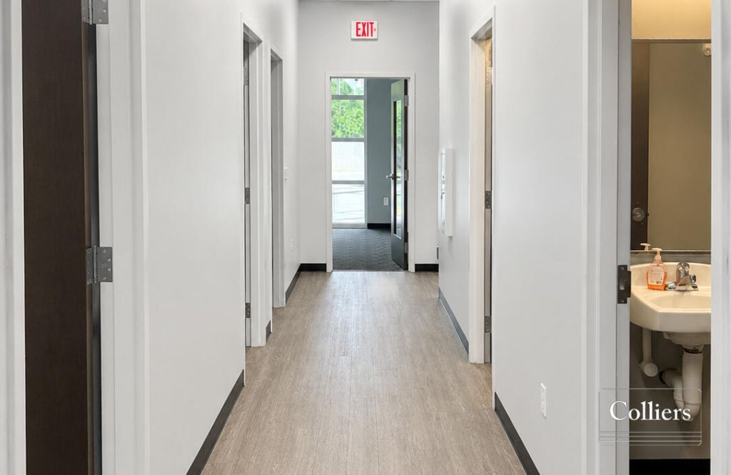 9581 Palmetto Commerce Parkway Photo 12