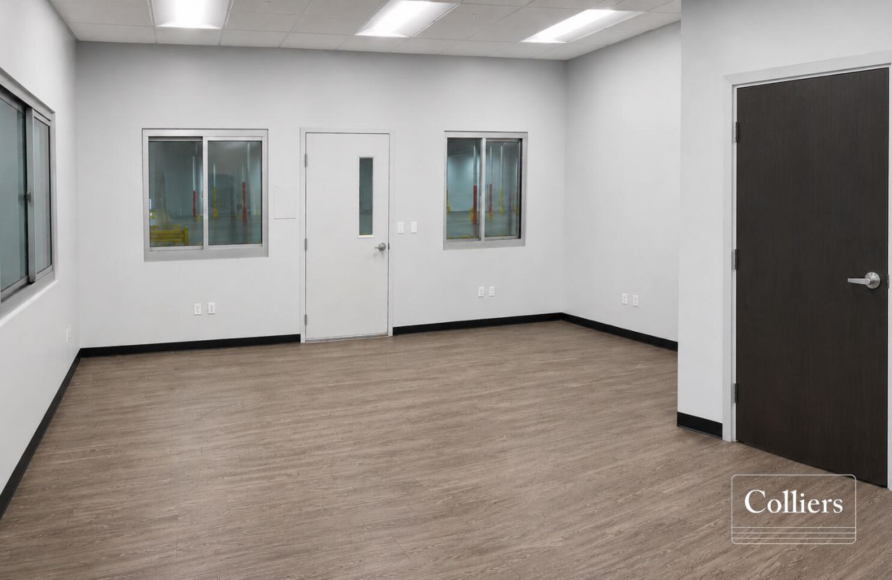 9581 Palmetto Commerce Parkway Photo 8