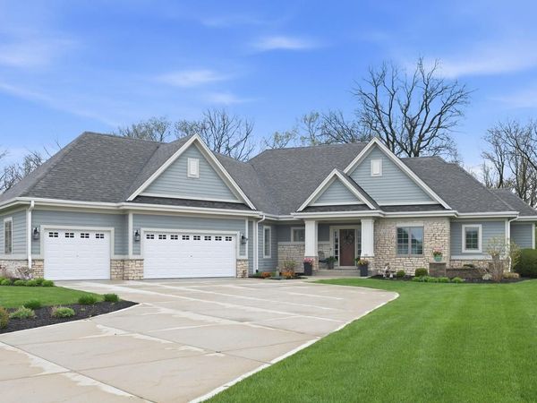 236 Four Winds COURT, Hartland, WI 53029