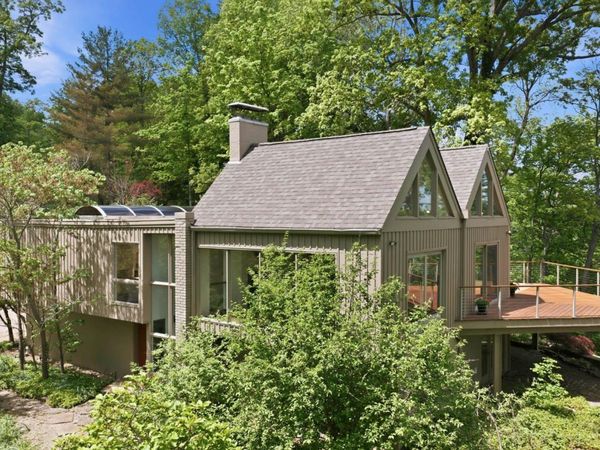 9546 Cunningham Road, Indian Hill, OH 45243