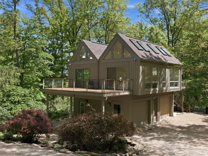 9546 Cunningham Road, Indian Hill, OH 45243 Photo 2