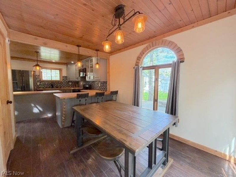 8260 Walnut Street SW, Sherrodsville, OH 44675 Photo 12