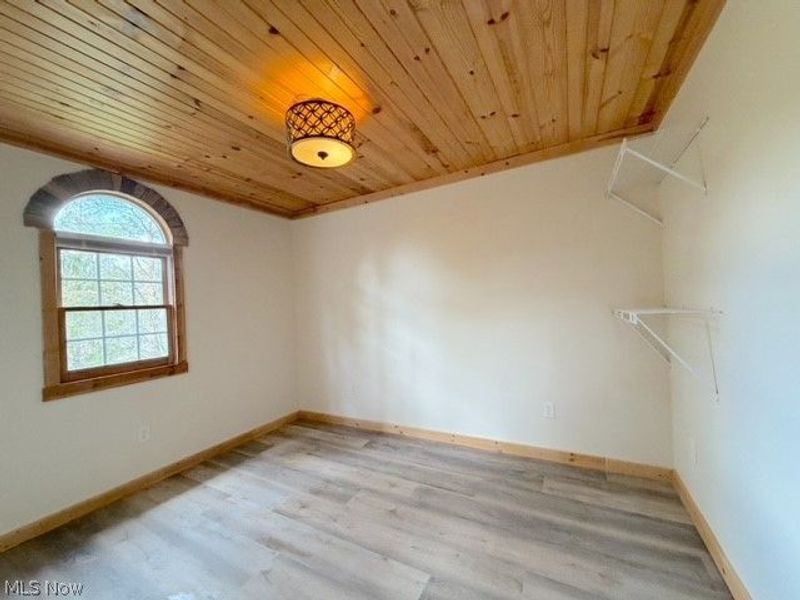 8260 Walnut Street SW, Sherrodsville, OH 44675 Photo 24