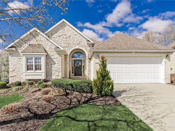 2002 Fox Trace Trail , Cuyahoga Falls, OH 44223