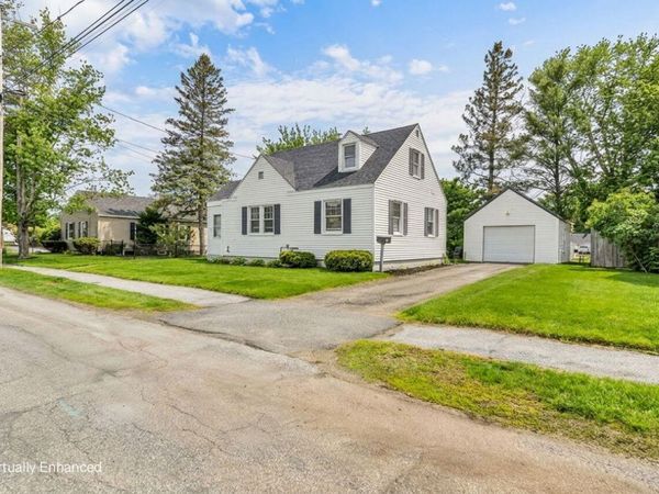 8 Lincoln Street, Brewer, ME 04412