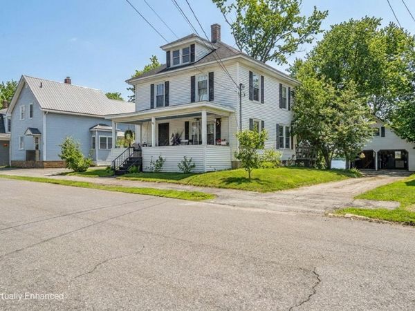 74 7th Street , Bangor, ME 04401