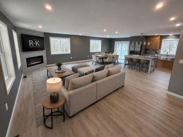 5 Holly Lane, Cornville, ME 04976