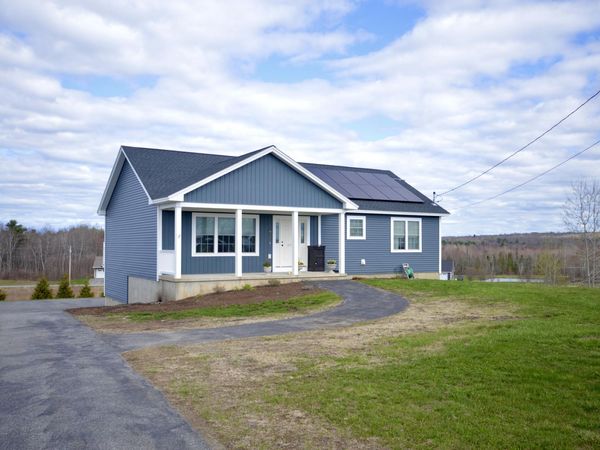 879 Blackstream Road , Hermon, ME 04401
