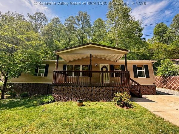 133 John Edward Lane, Elkview, WV 25071