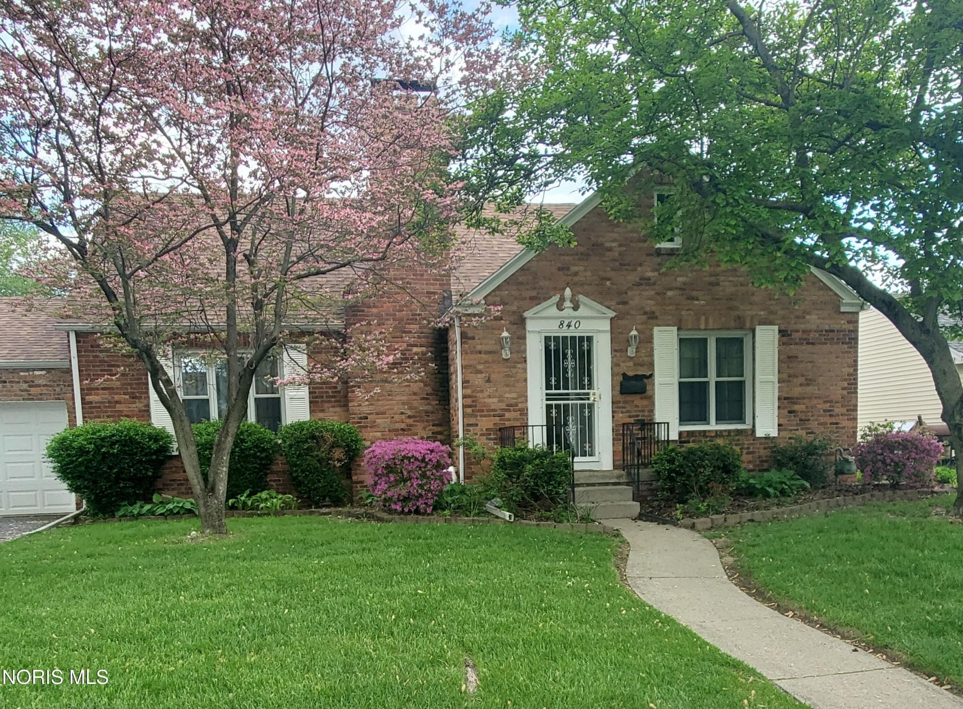 840 Carver Boulevard, Toledo, OH 43607 Main Photo