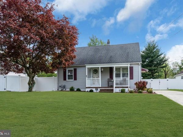 41 CHARLES BOSSERT DRIVE , BORDENTOWN, NJ 08505