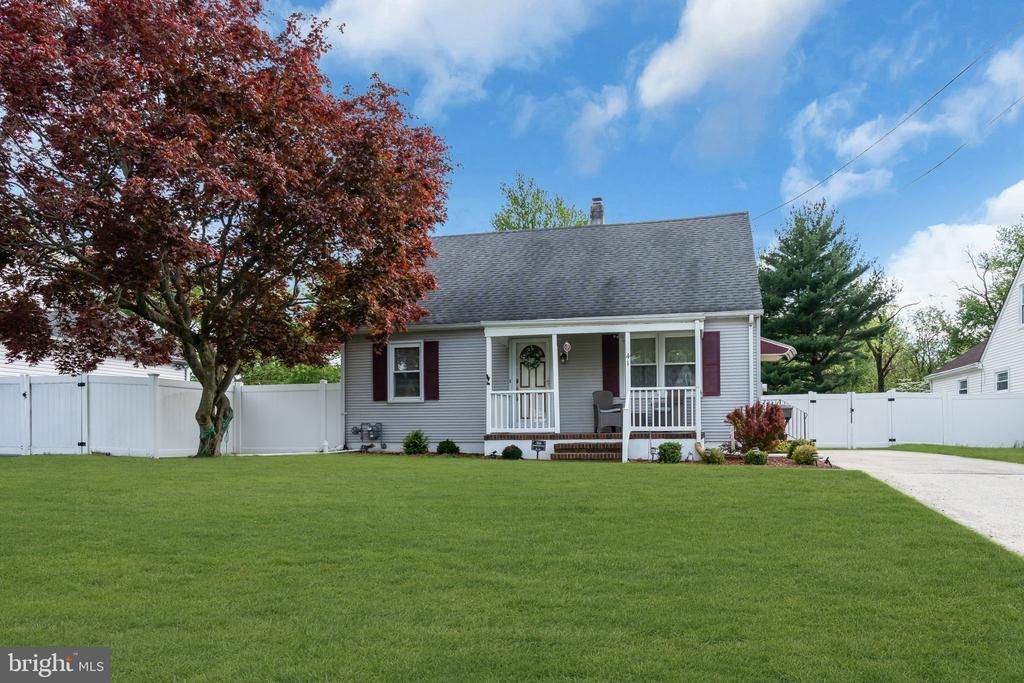 41 Charles Bossert Drive, Bordentown, NJ 08505 Main Photo