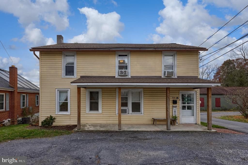 920 CHESTNUT STREET , AKRON, PA 17501