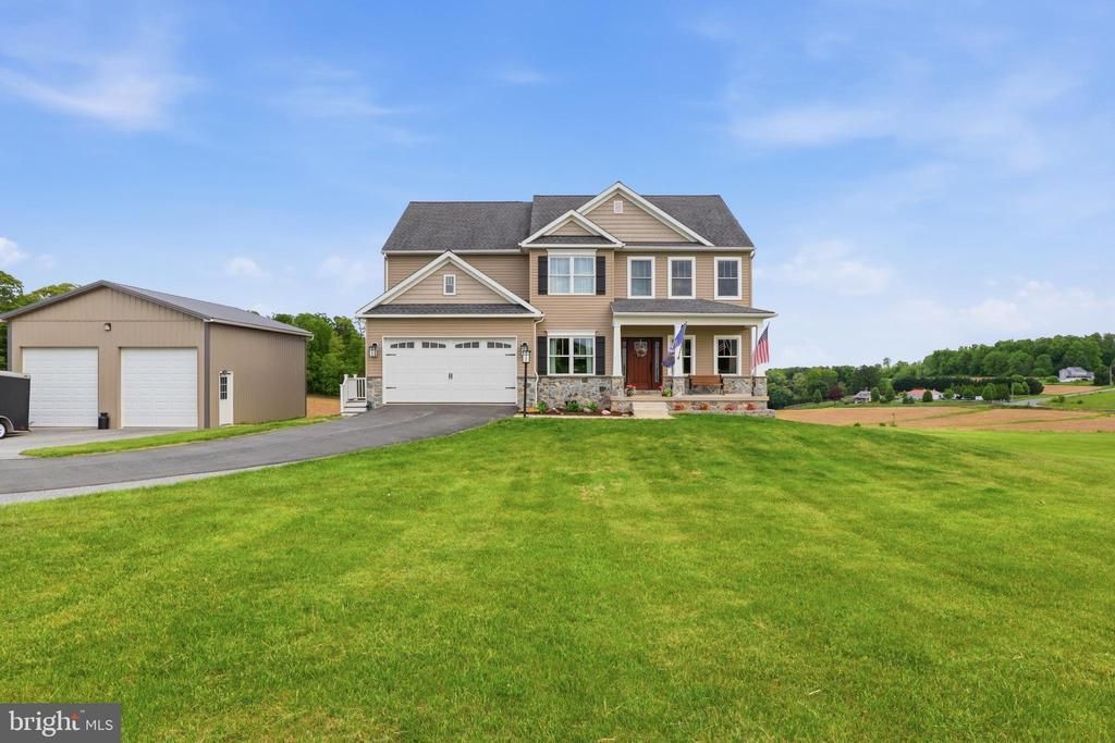 6792 Hickory Road, Stewartstown, PA 17363 Main Photo