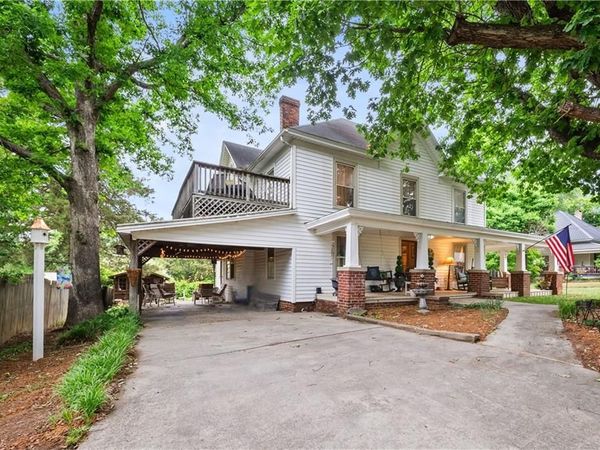 216 W 2nd Street, Denton, NC 27239