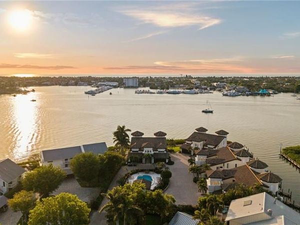 1301 Chesapeake AVE, Unit 1B, NAPLES, FL 34102