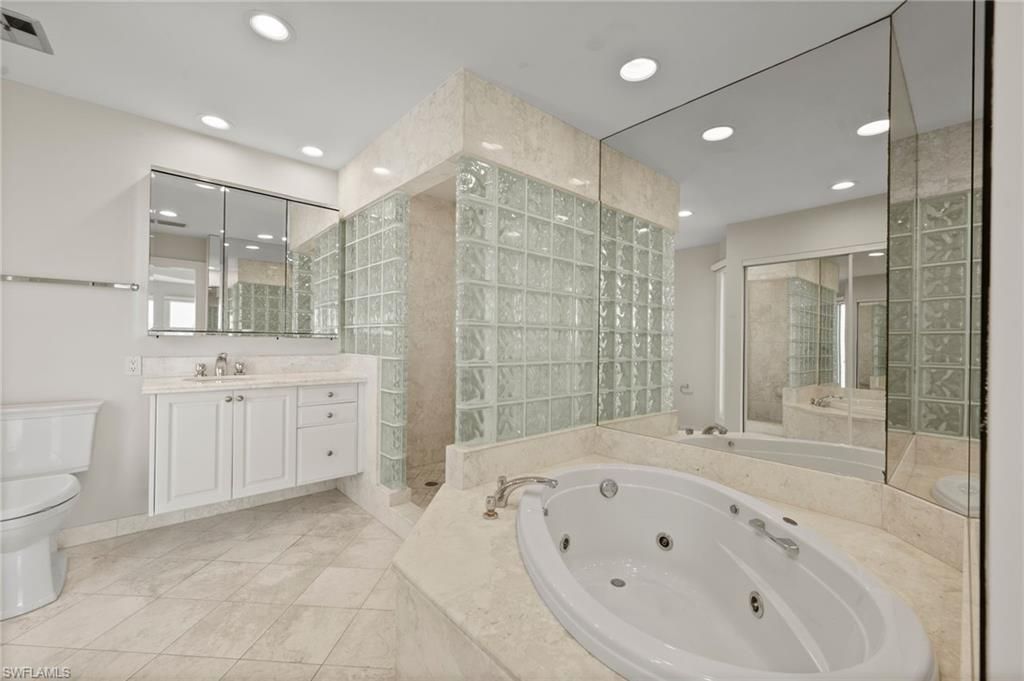 1301 Chesapeake Ave , Unit 1B, Naples, FL 34102 Photo