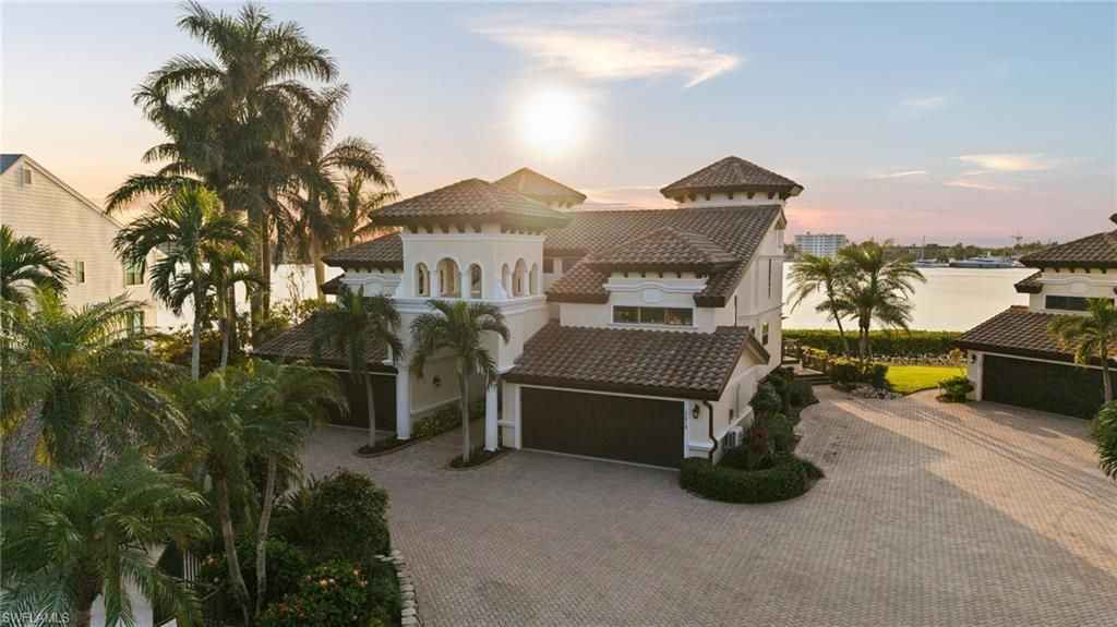 1301 Chesapeake Ave , Unit 1B, Naples, FL 34102 Photo
