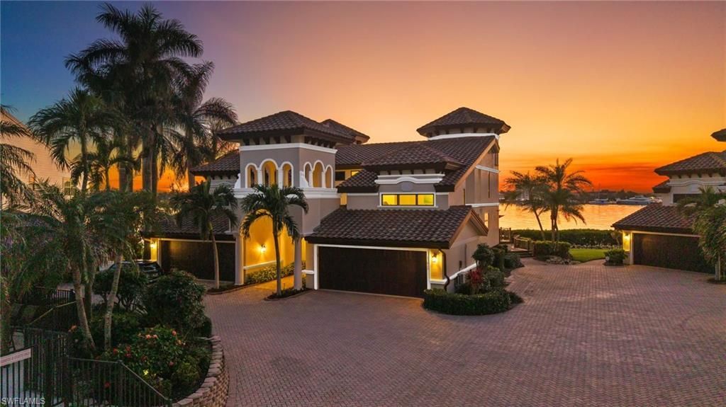 1301 Chesapeake Ave , Unit 1B, Naples, FL 34102 Photo