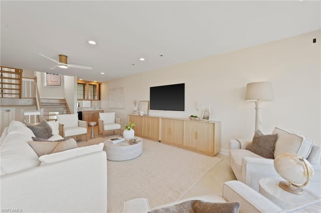 1301 Chesapeake Ave, Unit 1B, Naples, FL 34102 Photo