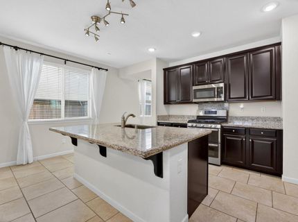 9315 Wild Lilac Cir, Sacramento, CA 95829 Photo