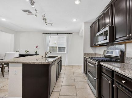 9315 Wild Lilac Cir, Sacramento, CA 95829 Photo