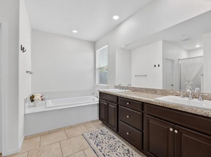 9315 Wild Lilac Cir, Sacramento, CA 95829 Photo
