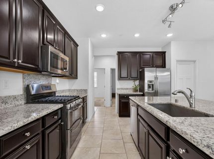 9315 Wild Lilac Cir, Sacramento, CA 95829 Photo