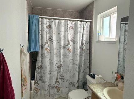 5913 Crowder, Sacramento, CA 95842 Photo