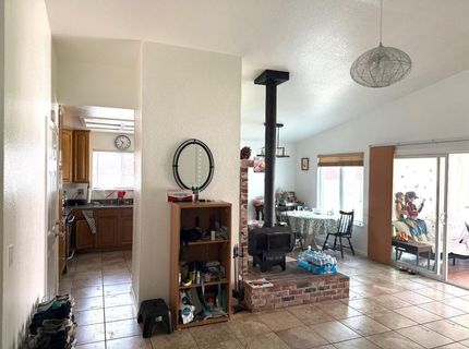 5913 Crowder, Sacramento, CA 95842 Photo