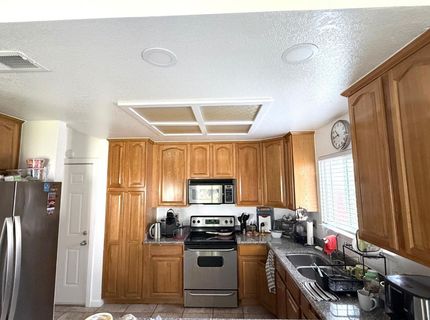 5913 Crowder, Sacramento, CA 95842 Photo