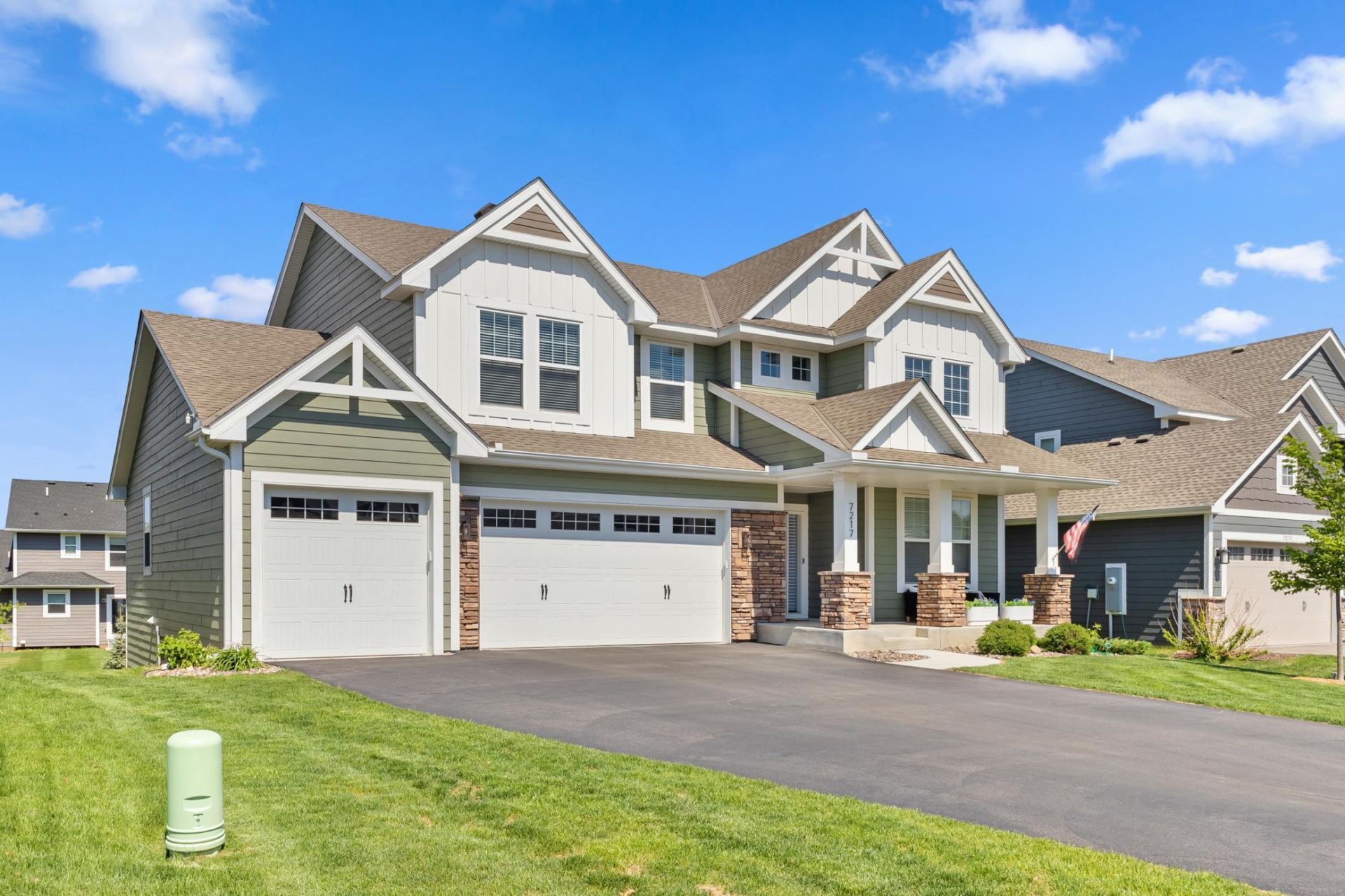 7217 Purple Parkway, Chanhassen, MN 55317 Main Photo
