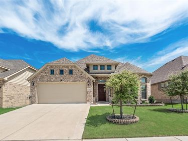 11852 Carlin Drive, Fort Worth, TX 76108