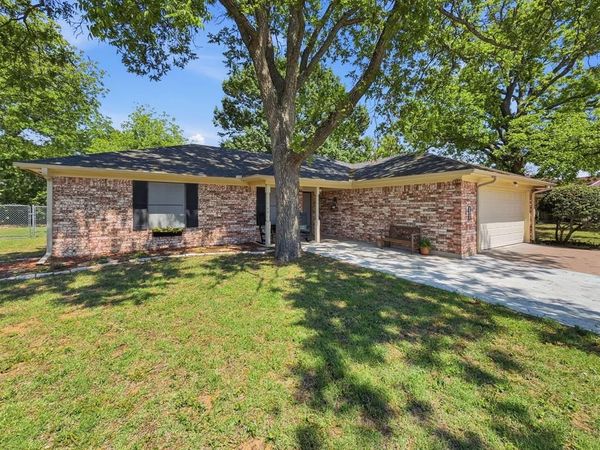 1103 Holiday Court, Granbury, TX 76048