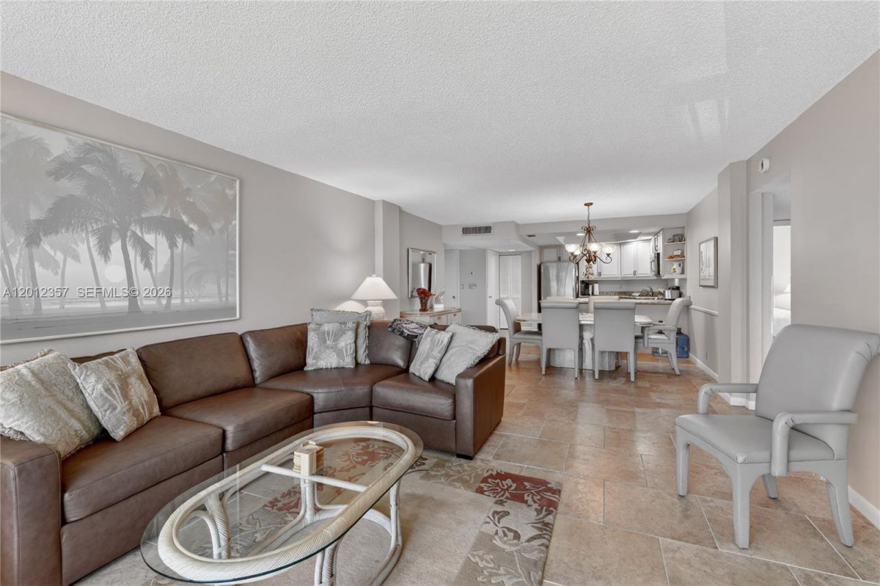 5 Bluebill , Unit 201, Naples, FL 34108 Photo