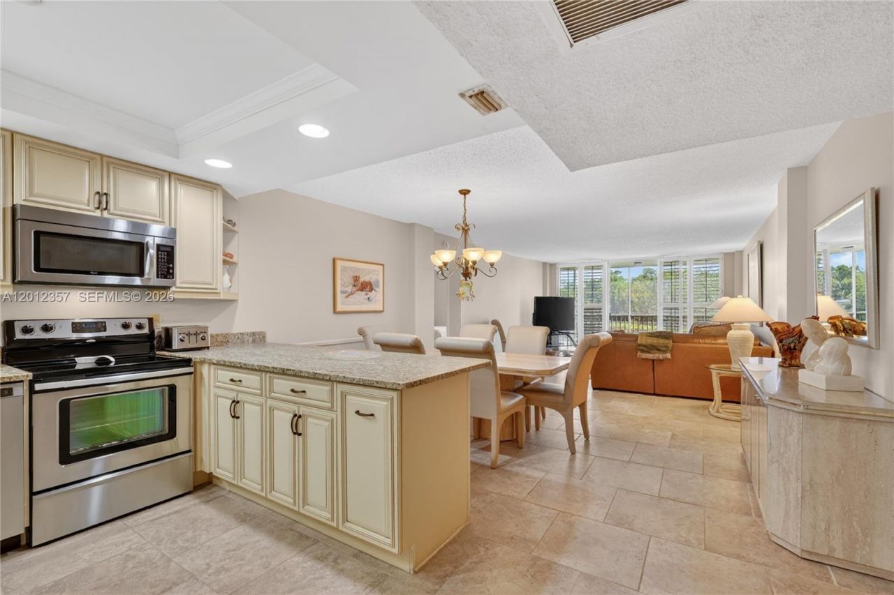 5 Bluebill , Unit 201, Naples, FL 34108 Photo