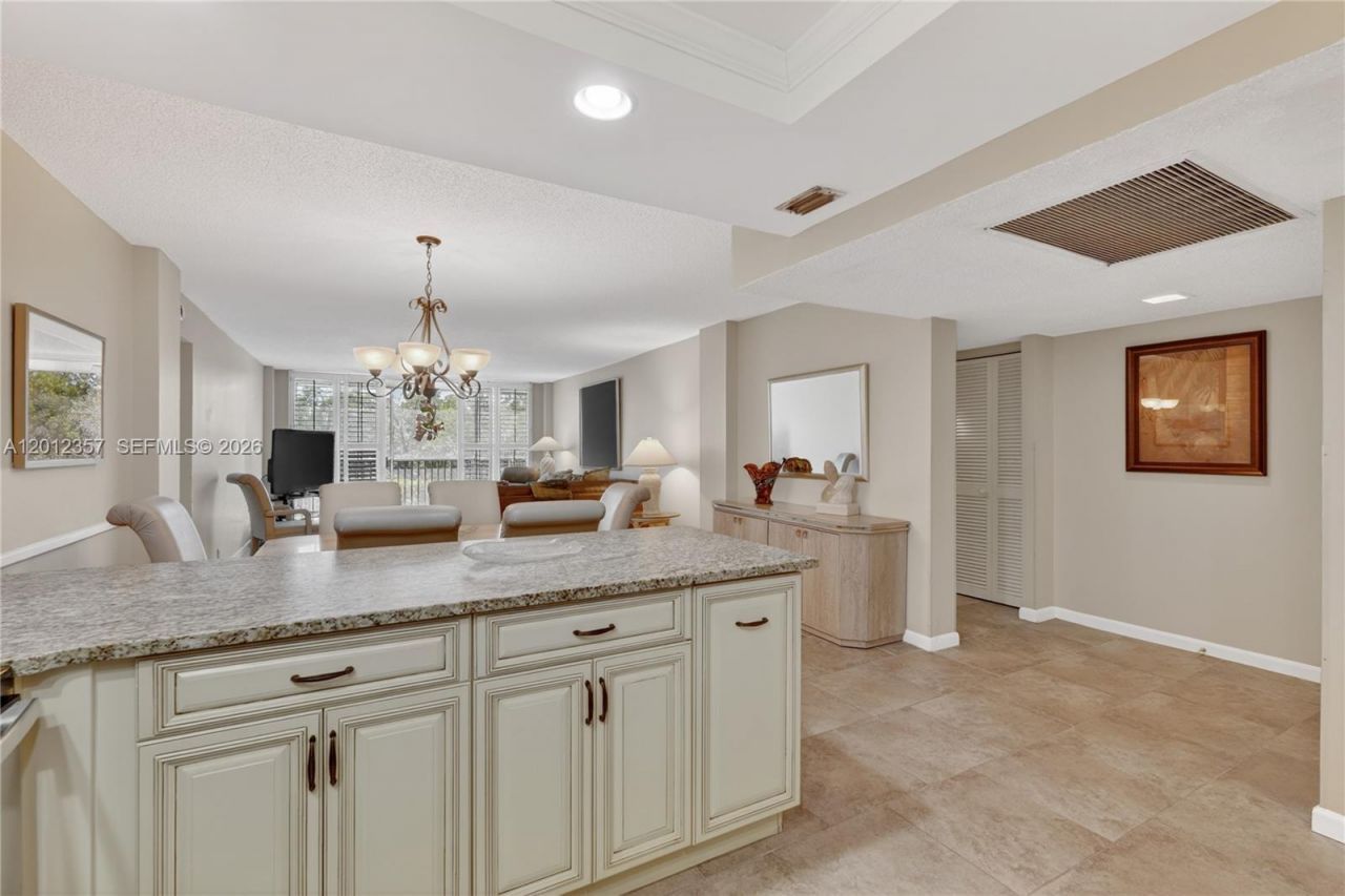 5 Bluebill , Unit 201, Naples, FL 34108 Photo