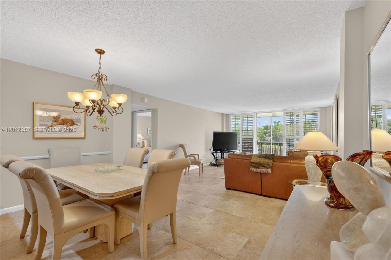 5 Bluebill , Unit 201, Naples, FL 34108 Photo