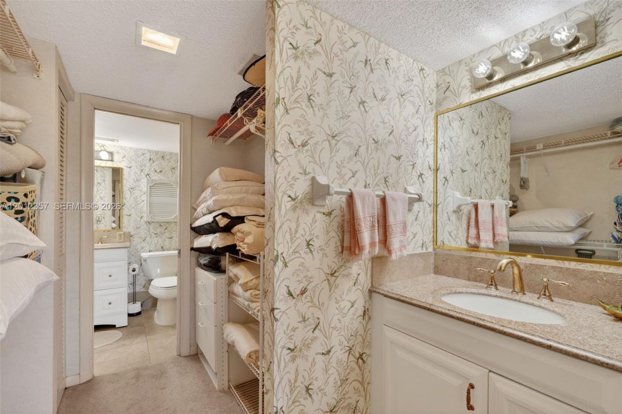 5 Bluebill , Unit 201, Naples, FL 34108 Photo