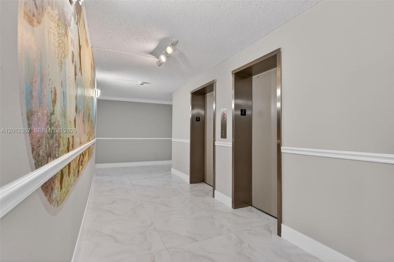 5 Bluebill , Unit 201, Naples, FL 34108 Photo